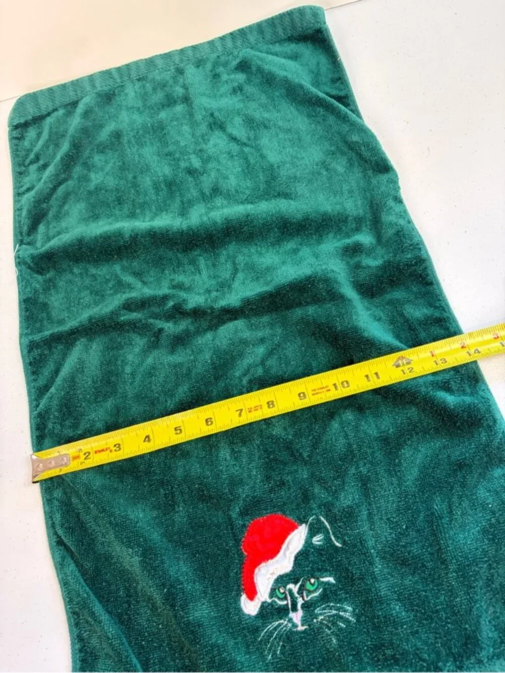 Vintage Christmas Black Cat Hand Towel Embroidered Green Velour Santa Hat Decor